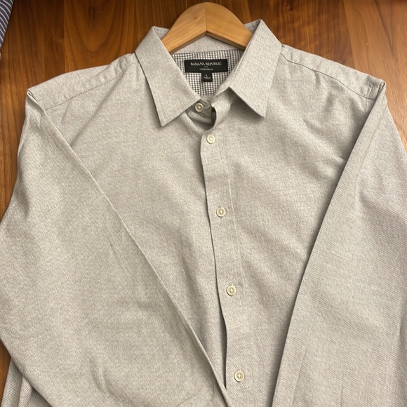 Banana Republic Men’s Size L Button Down - Picture 3 of 7